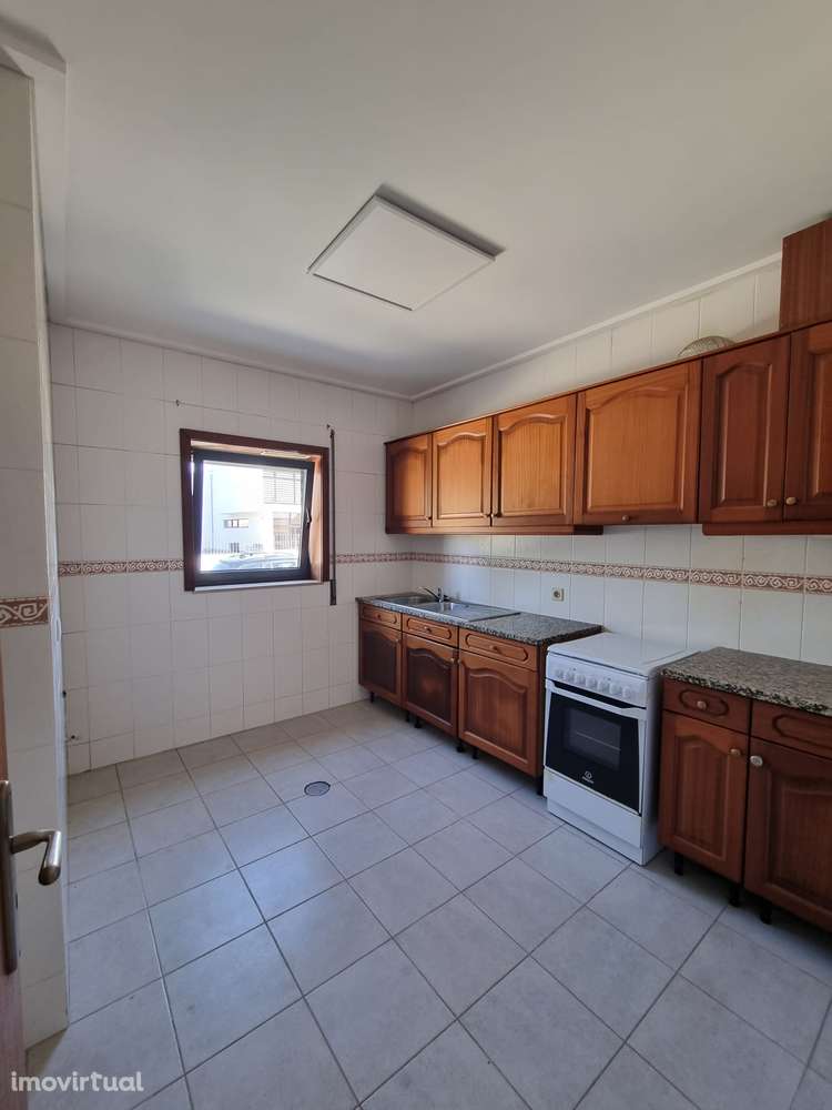 Moradia T2 c/ garagem - Aradas - Grande imagem: 5/21