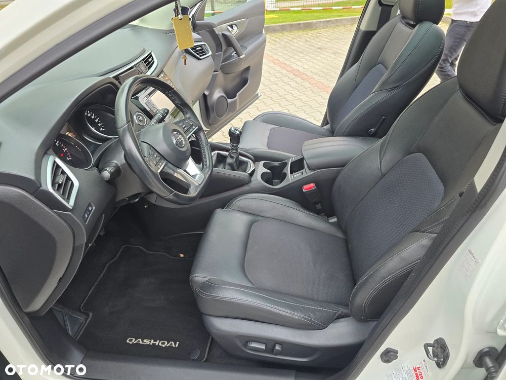 Nissan Qashqai 1.6 DIG-T Tekna - 24
