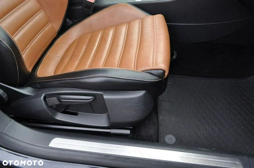 Volkswagen Passat Alltrack 2.0 TDI 4Mot DSG - 36