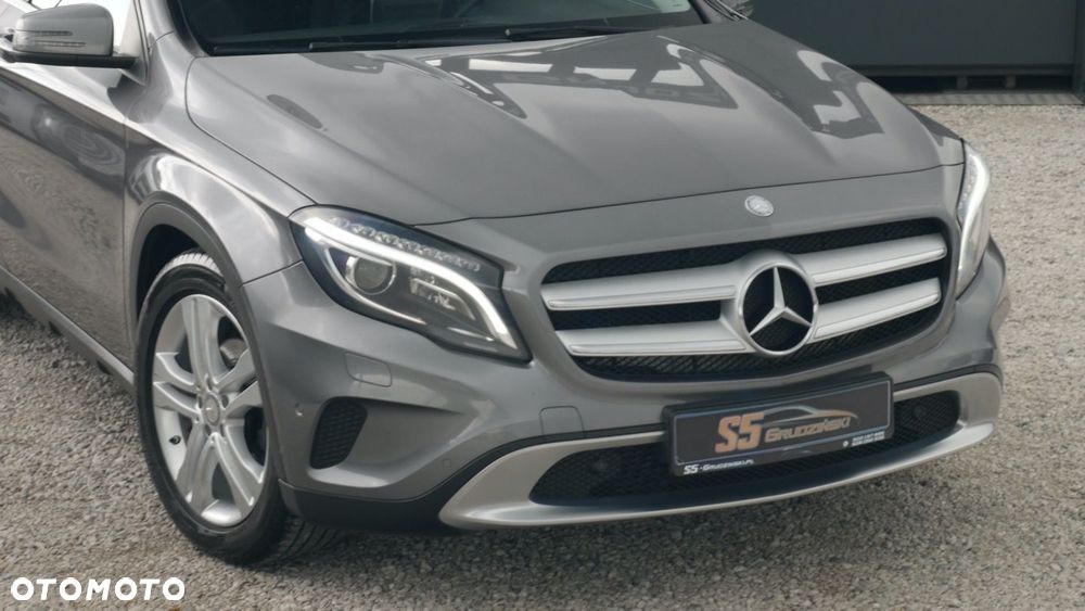 Mercedes-Benz GLA - 19