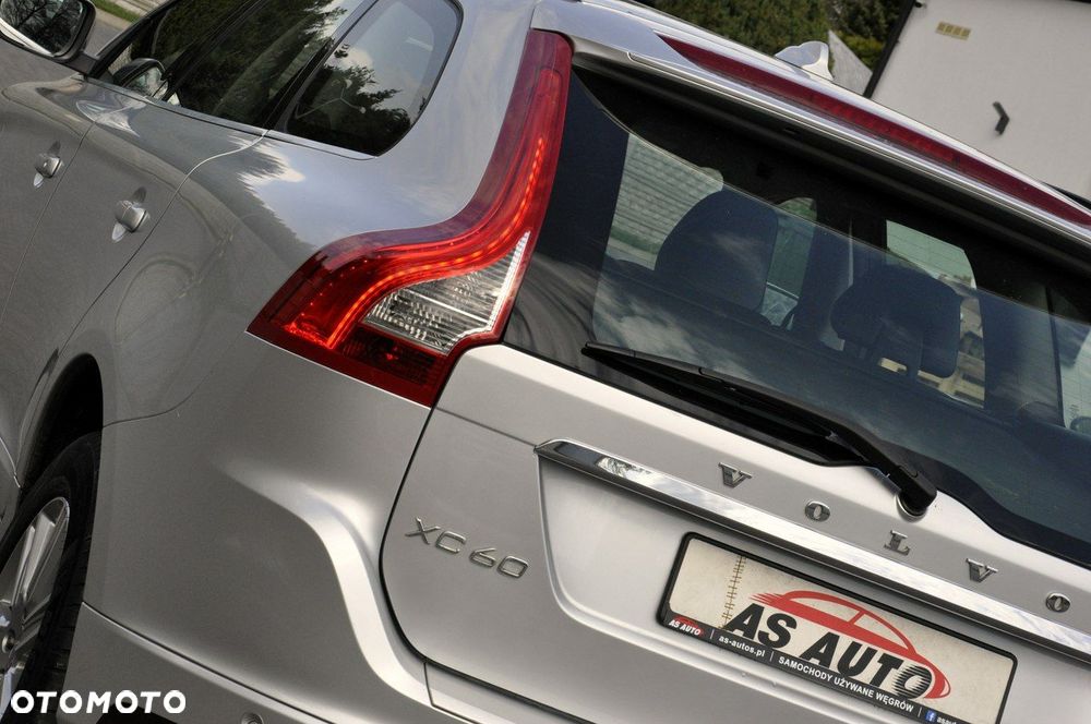 Volvo XC 60 D4 Momentum - 34