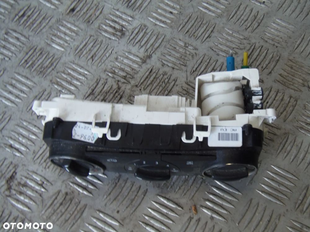 PANEL NAWIEWU KLIMATYZACJI MERCEDES-BENZ W169 - 3