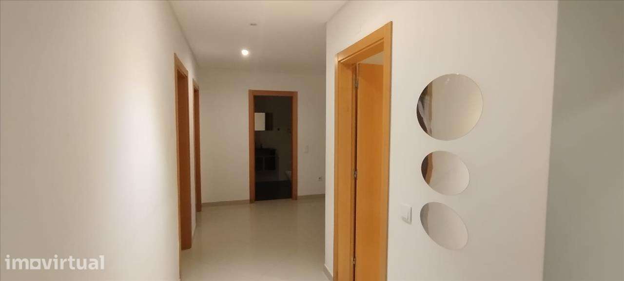 Apartamento T4 com Arrecadação, na Cascalheira, Pinhal Novo - Grande imagem: 5/20