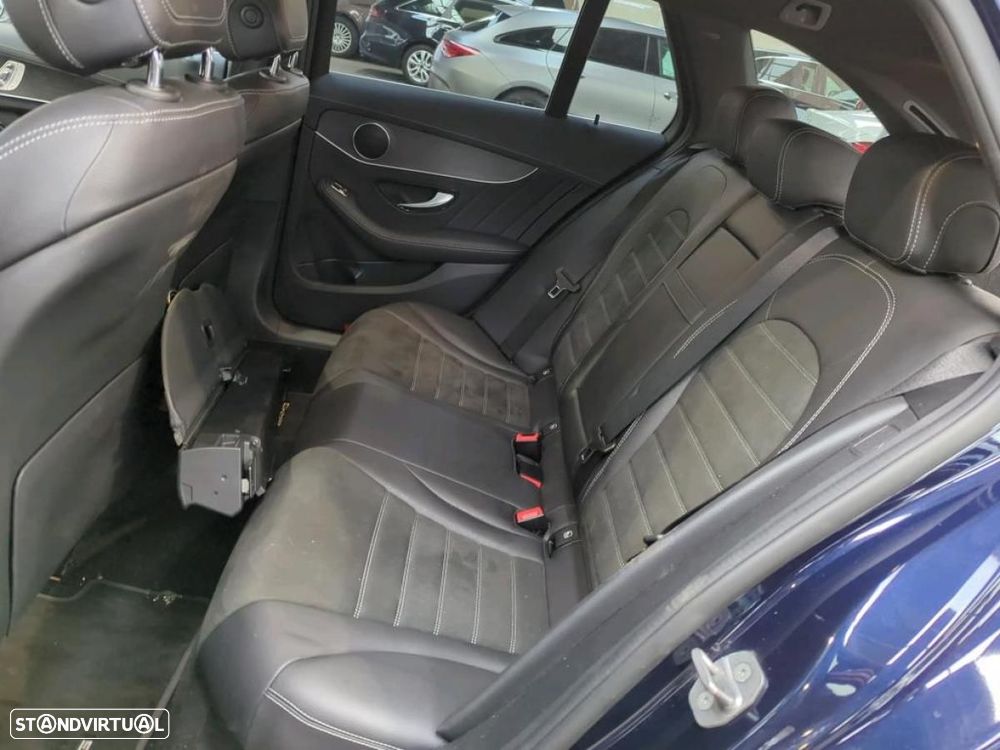 Mercedes-Benz C 300 de AMG Line - 4