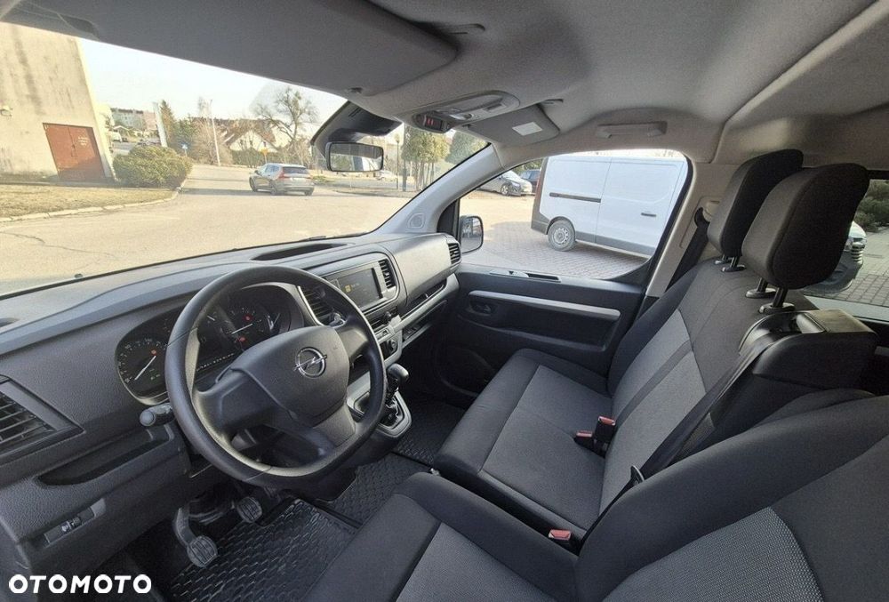 Opel Vivaro - 8