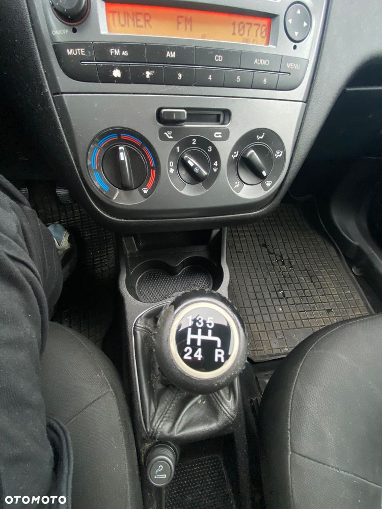 Fiat Linea 1.4 Dynamic - 15