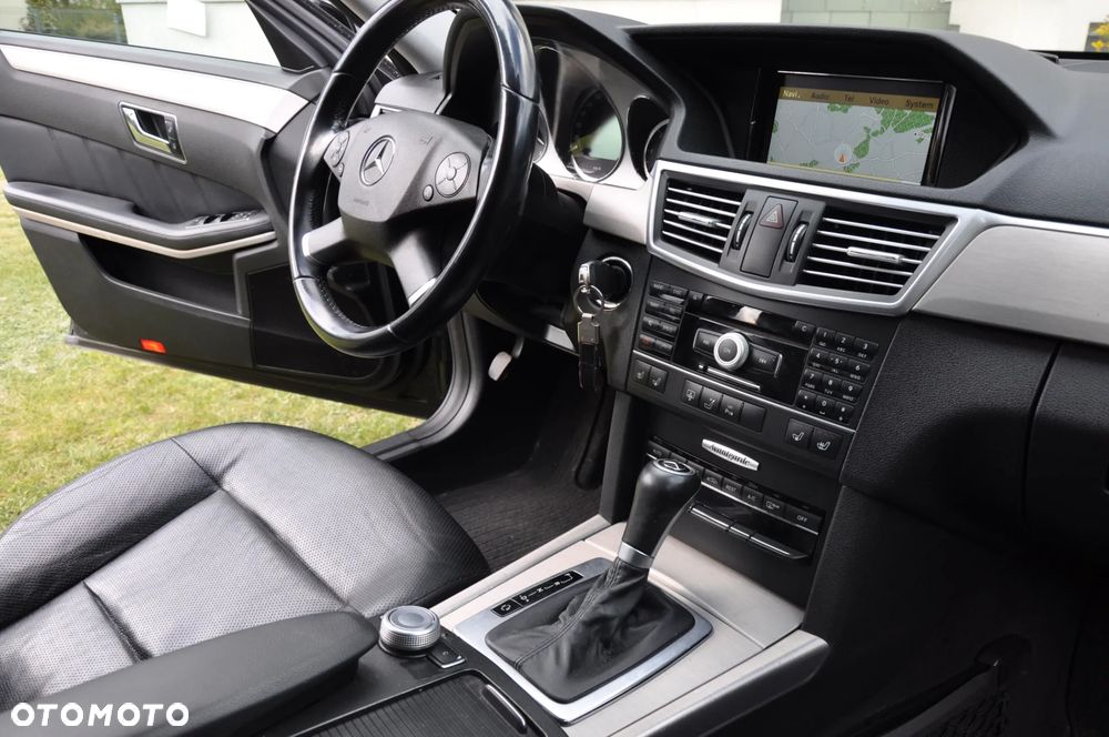Mercedes-Benz Klasa E 250 CDI DPF BlueEFFICIENCY Automatik Avantgarde - 20