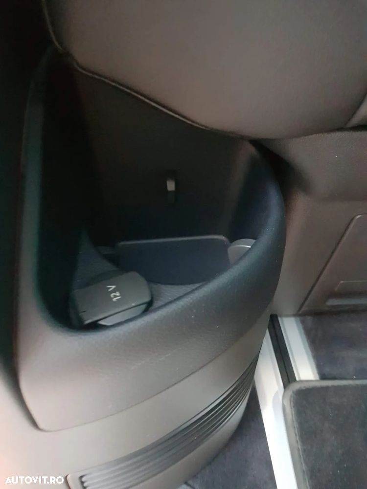 Volkswagen Multivan - 36