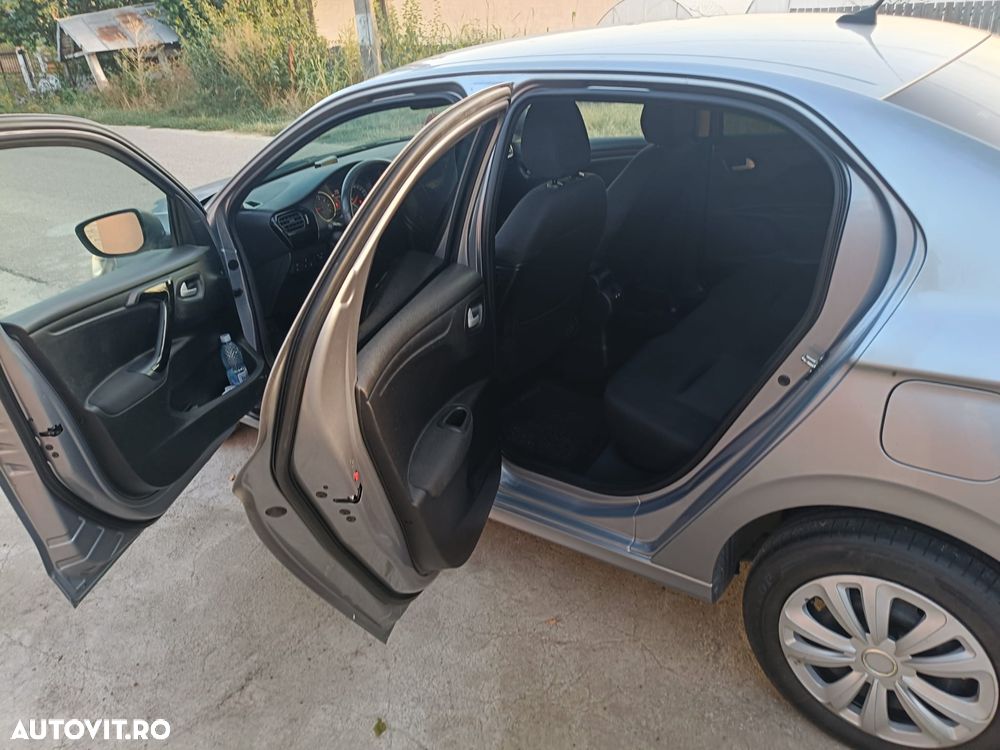 Peugeot 301 - 7