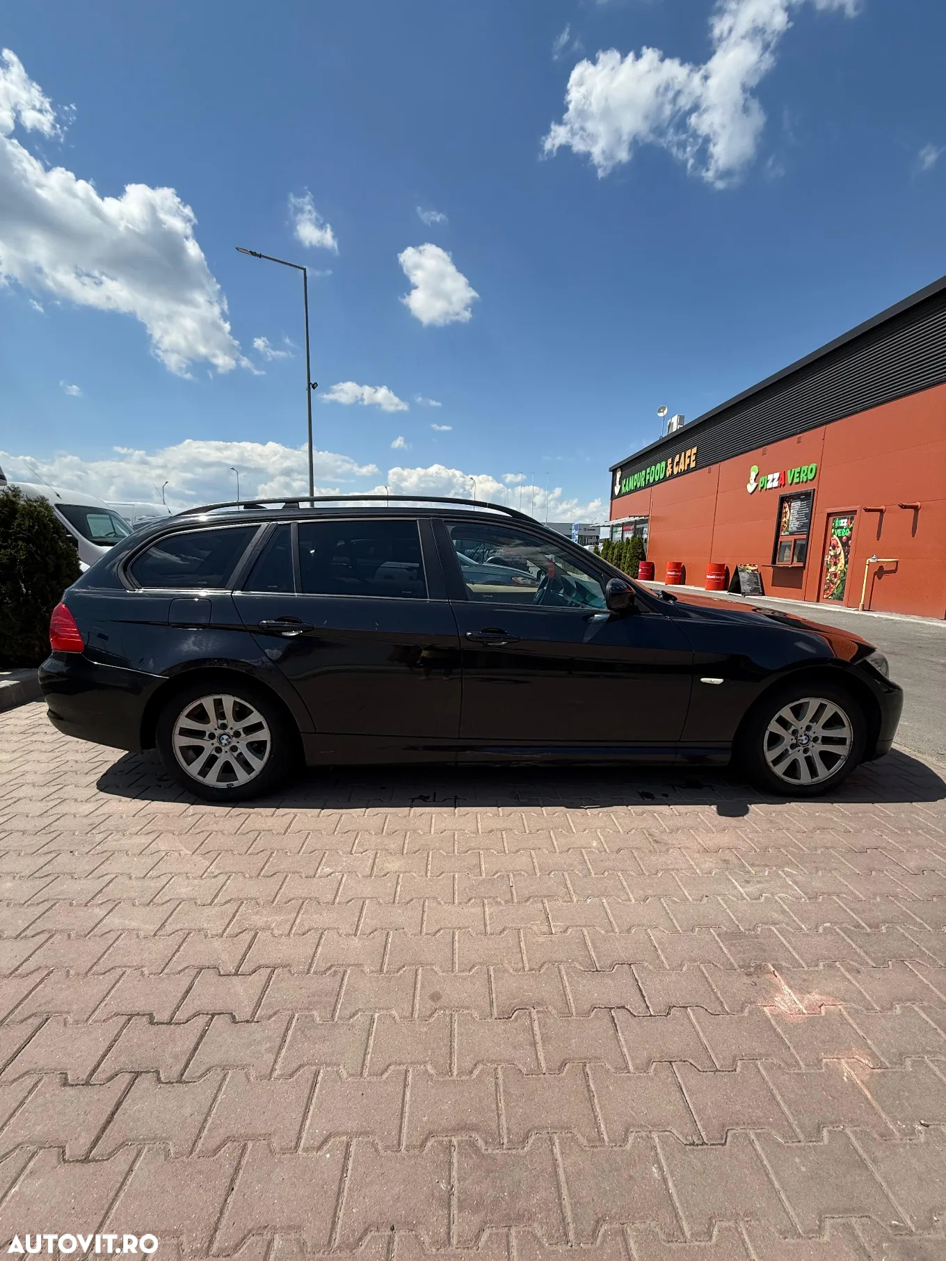 BMW Seria 3 320d DPF Touring Aut. - 10