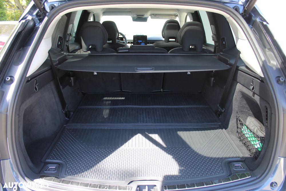 Volvo EX90 - 25