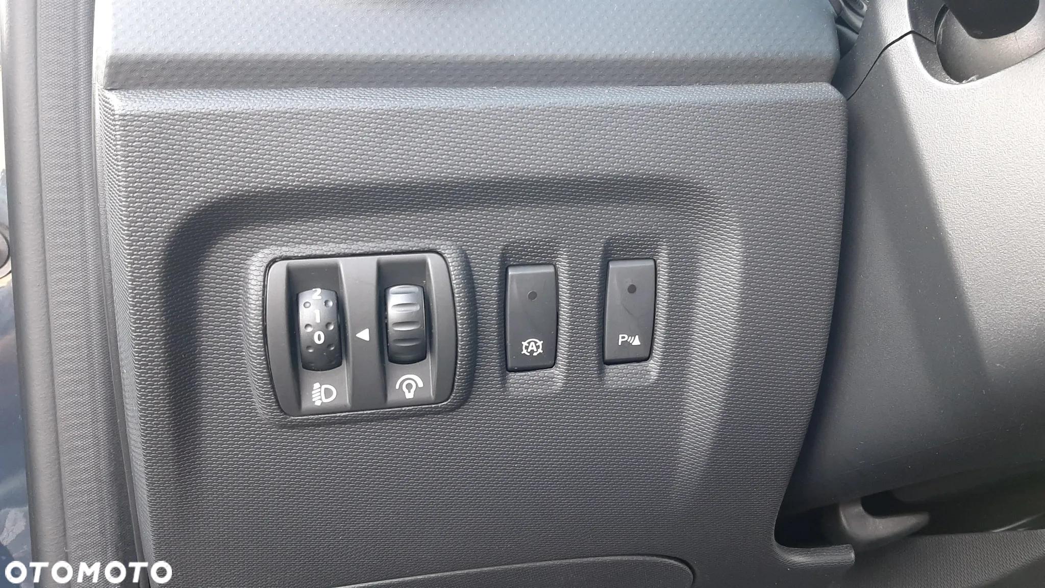 Renault Captur - 12