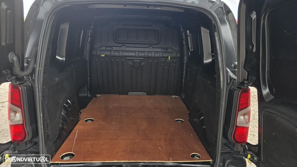 Citroën Berlingo CX.AUT. 8V. 3 LUGARES C/GPS 130 CV - 20