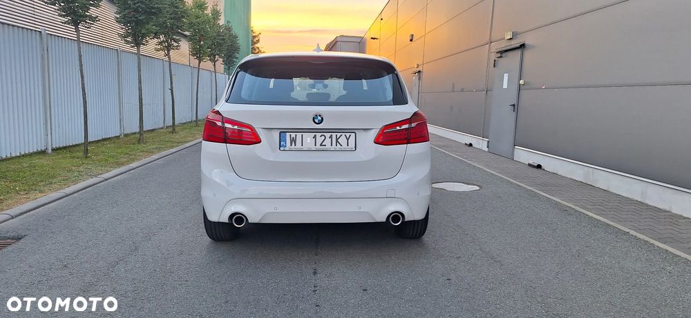 BMW Seria 2 218d - 6
