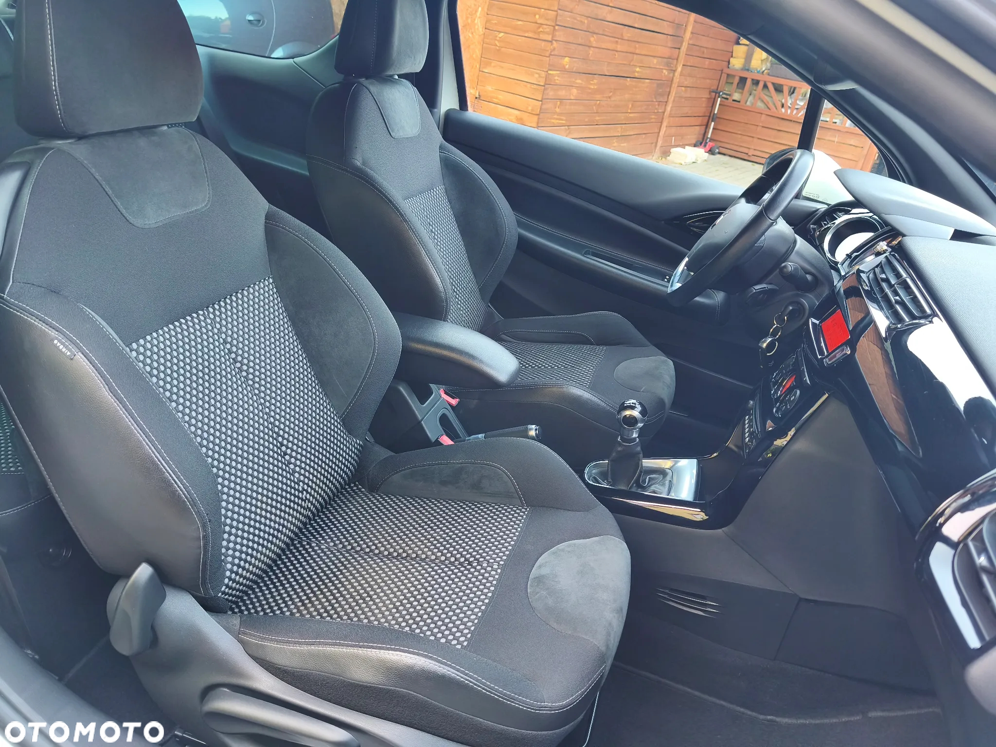 Citroën DS3 1.6 VTi SoChic - 19