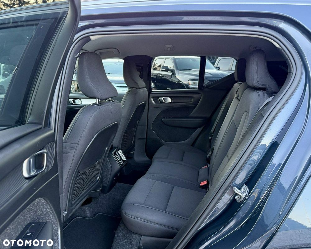 Volvo XC 40 D3 AWD Momentum Pro - 10