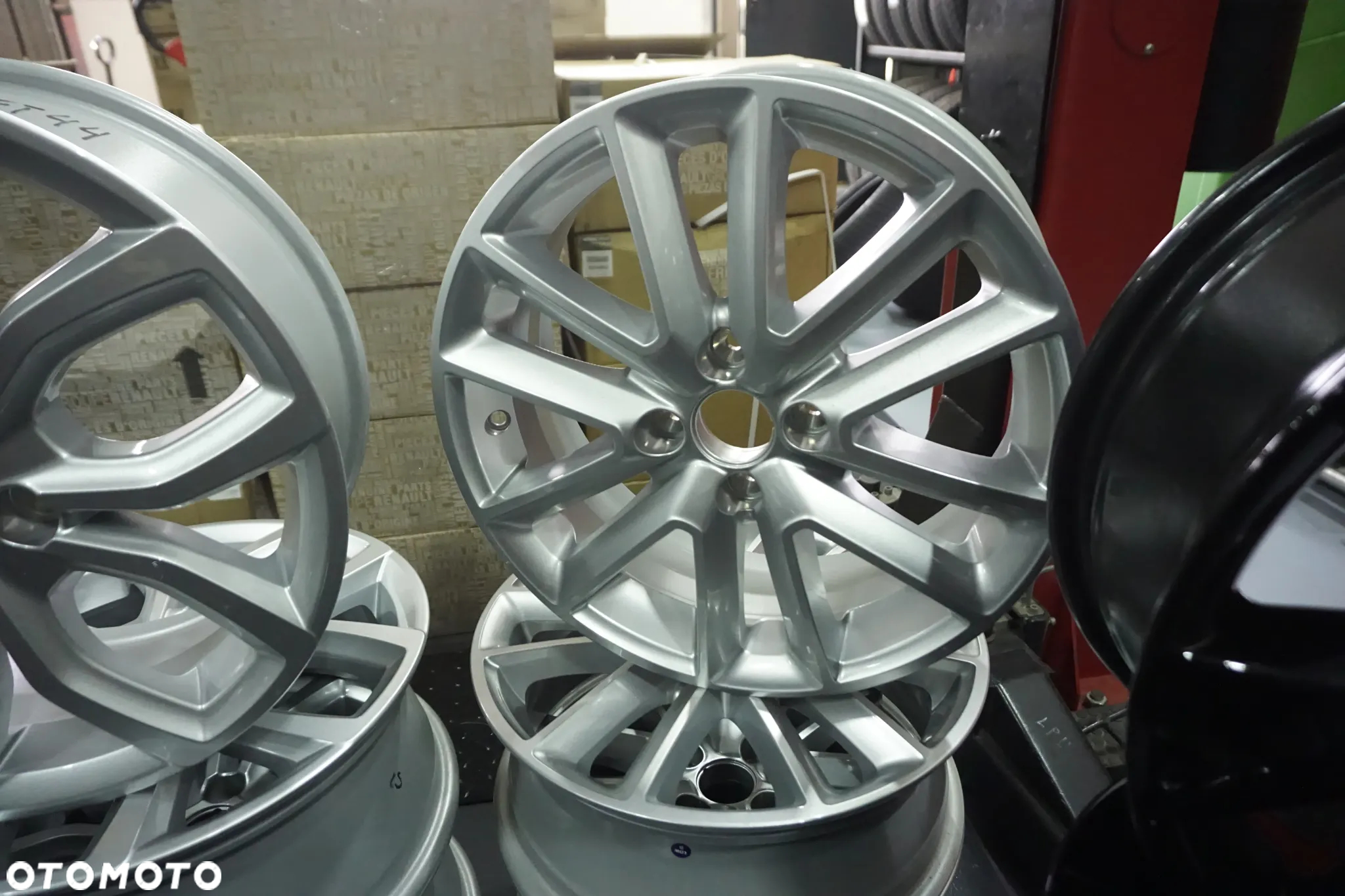 FELGI ALUMINIOWE 16 DACIA RENAULT MITSUBISHI COLT 4X100 - 9