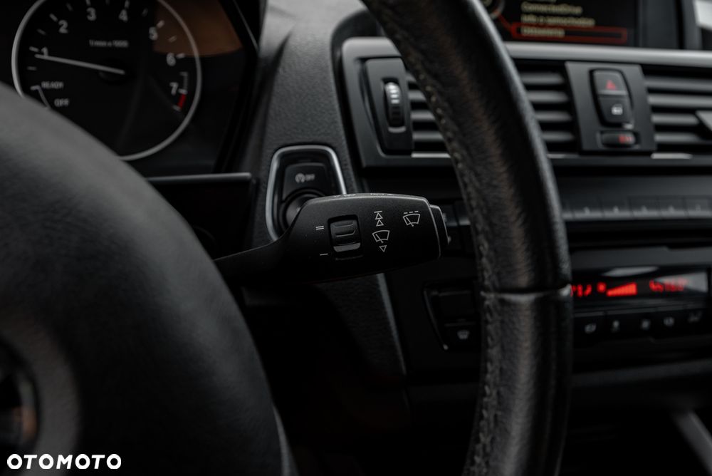 BMW Seria 1 116i Sport Line - 36