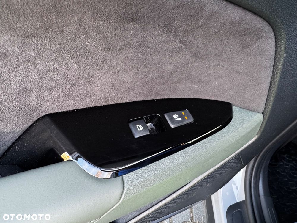 Kia Sportage 1.6 T-GDI HEV Anniversary 2WD - 33