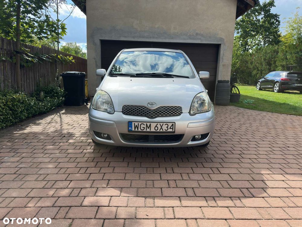 Toyota Yaris - 23