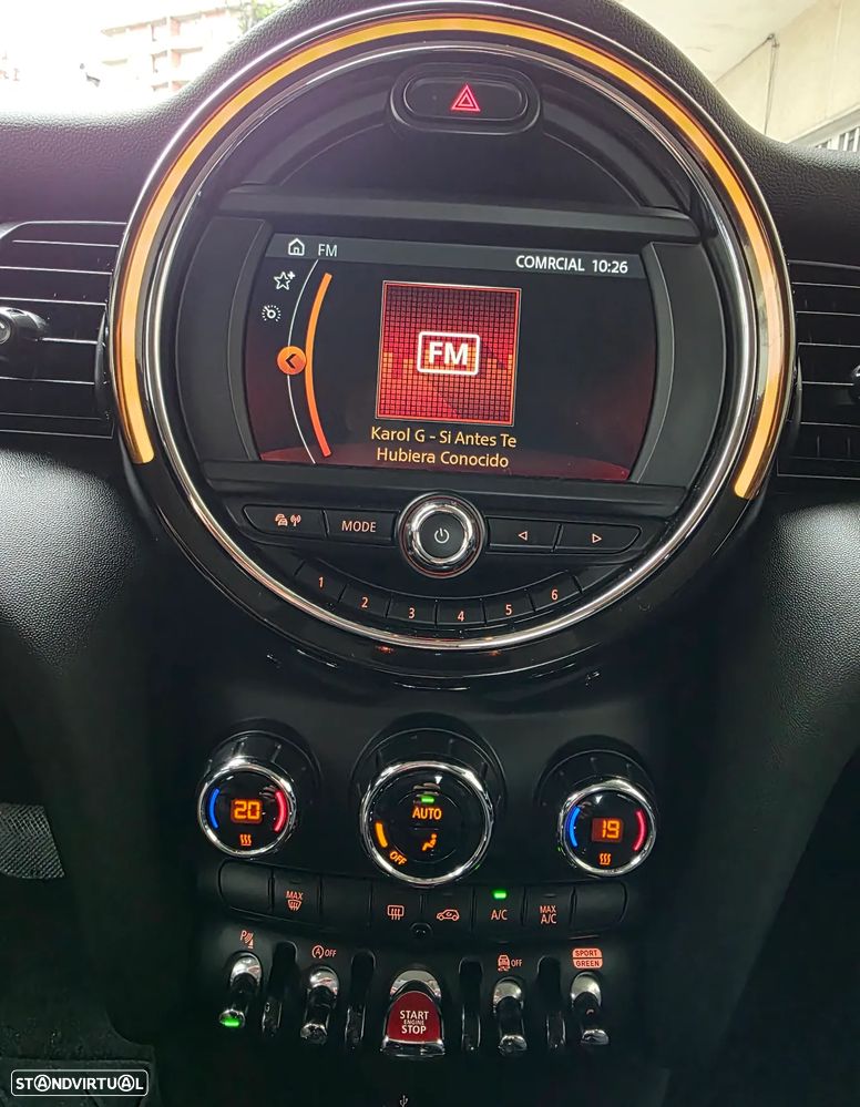 MINI 5 Portas Cooper D Auto - 42