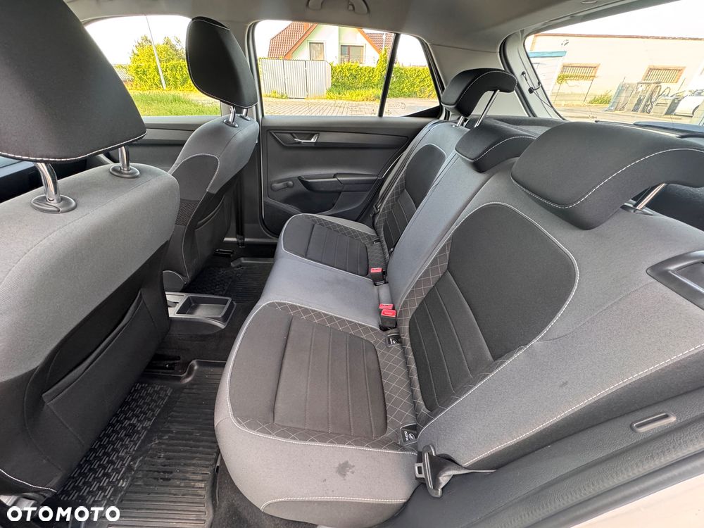 Skoda Fabia 1.0 Ambition - 9