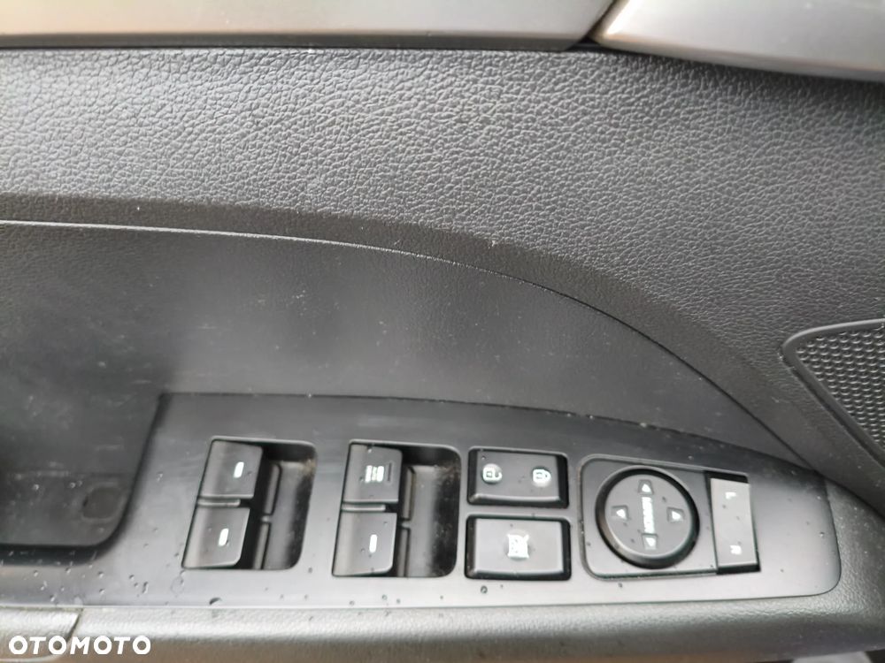 Hyundai Elantra 1.6 Comfort - 21