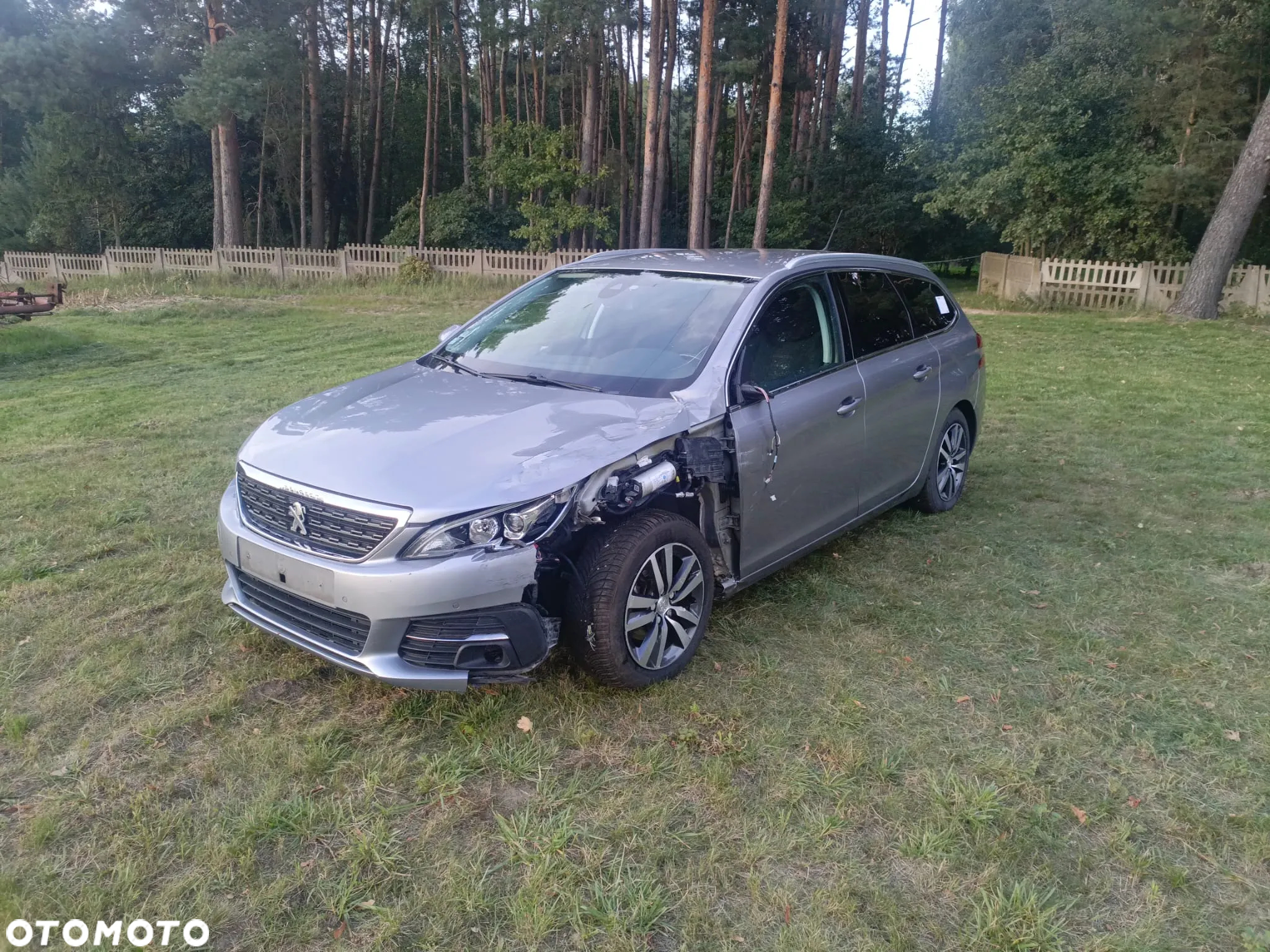 Peugeot 308 1.6 BlueHDi Allure S&S EAT6 - 10