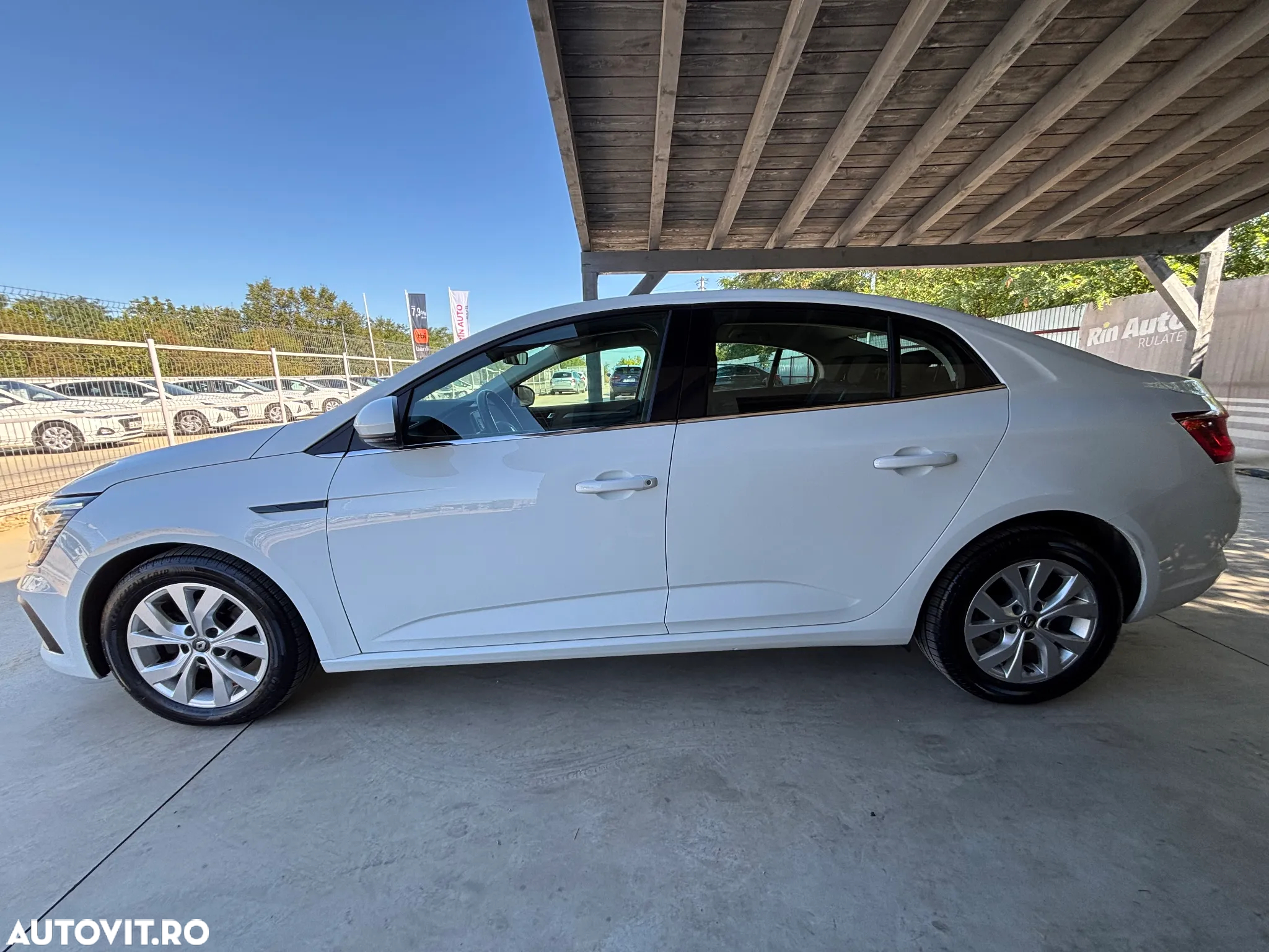 Renault Megane BLUE dCi 115 Equilibre - 10
