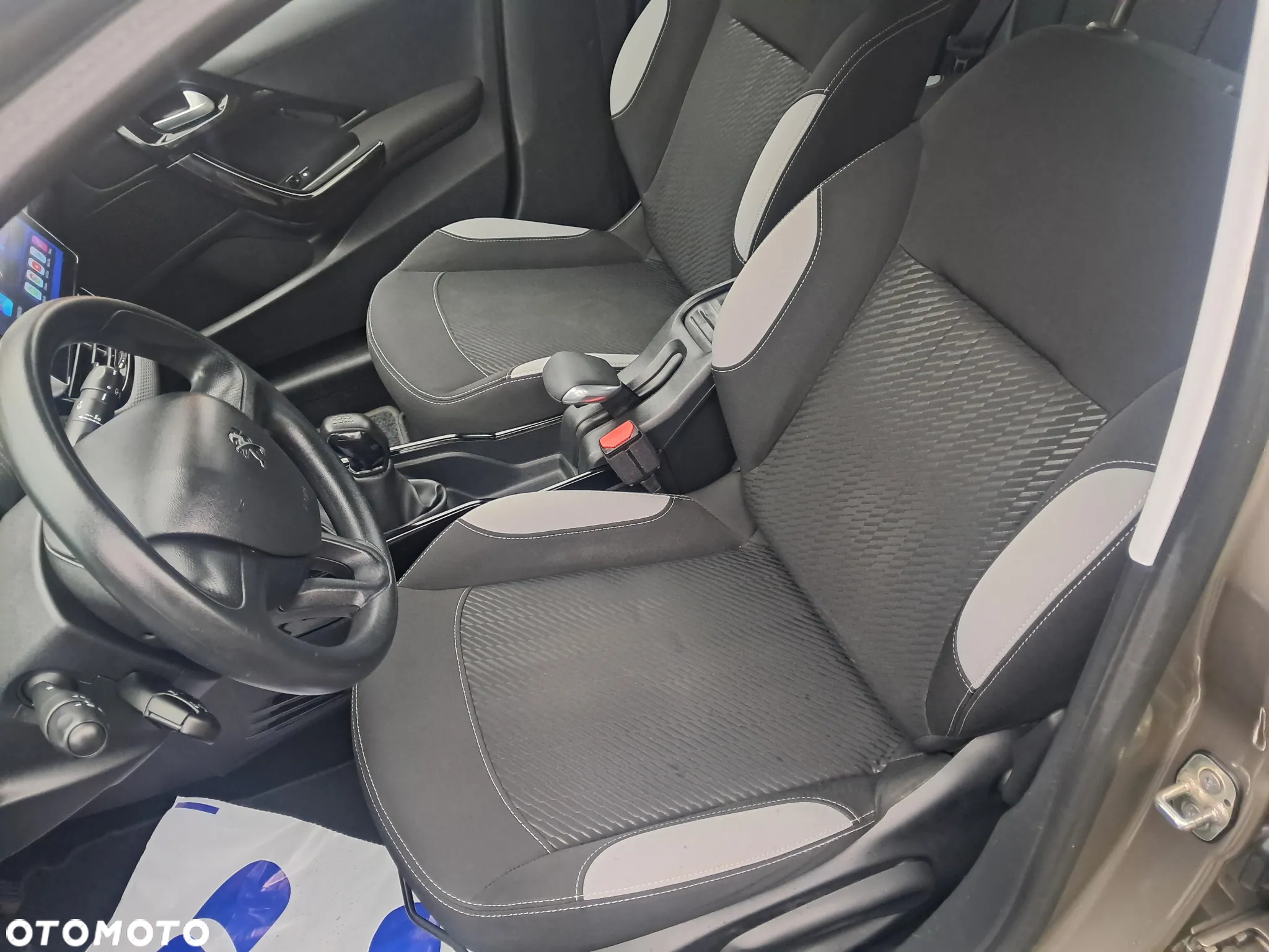 Peugeot 2008 1.4 HDi Active - 6