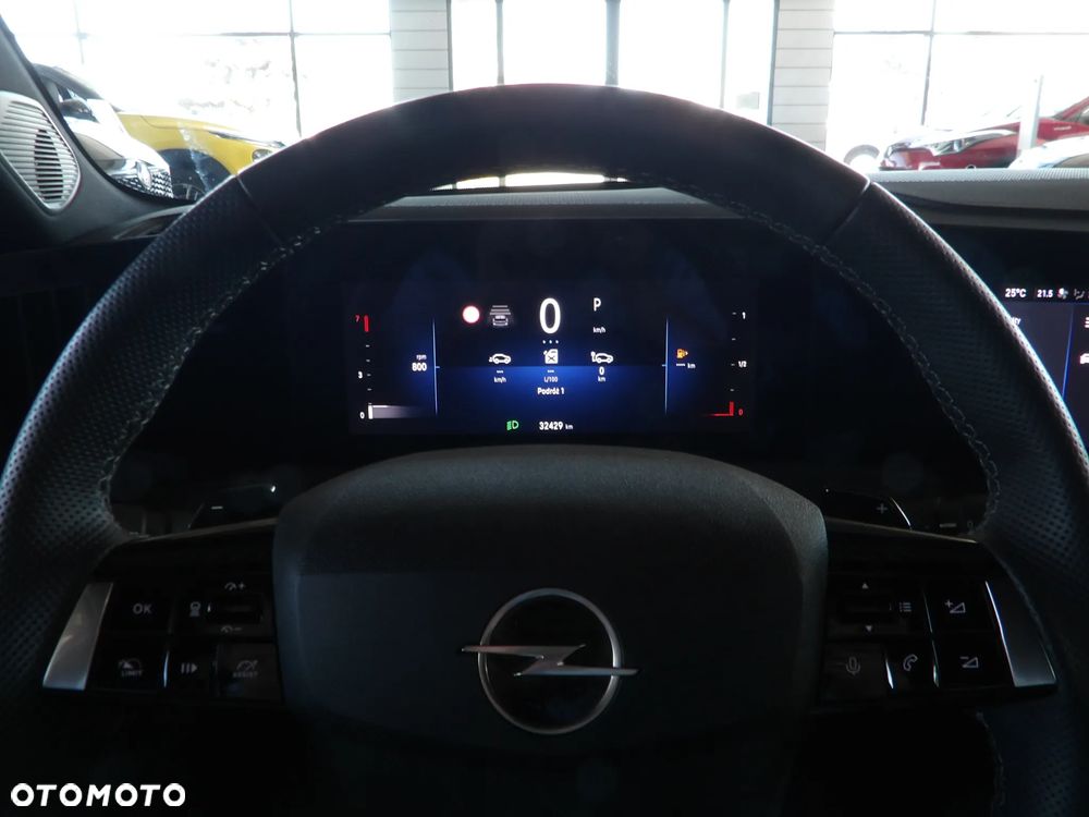 Opel Astra 1.2 T GS S&S - 32