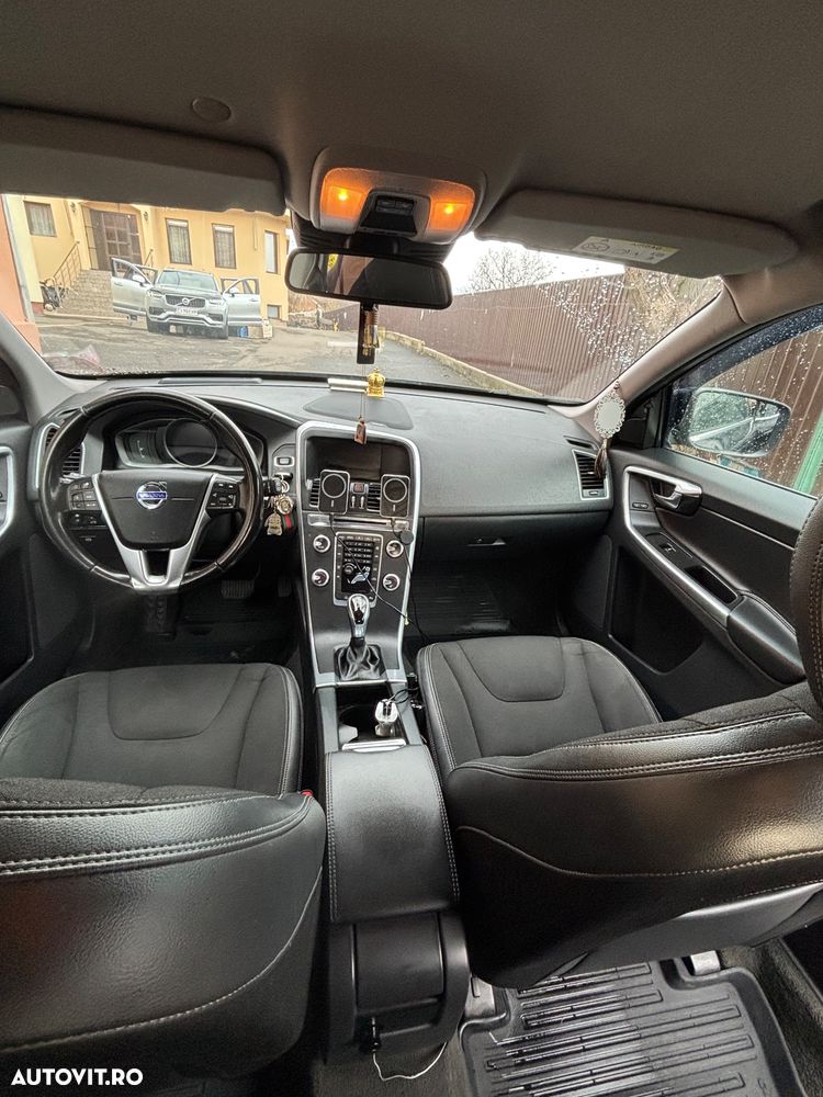 Volvo XC 60 D5 AWD Geartronic Ocean Race - 16