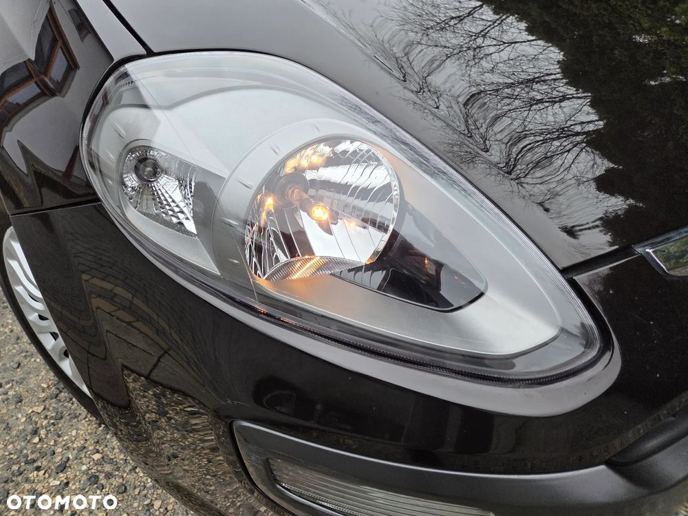 Fiat Punto Evo 1.4 8V Estiva Blue&Me - 21