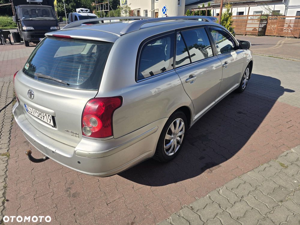Toyota Avensis 2.0 D-4D Platinium - 2