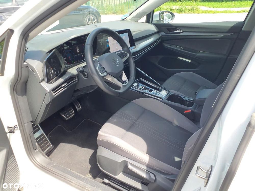 Volkswagen Golf - 6