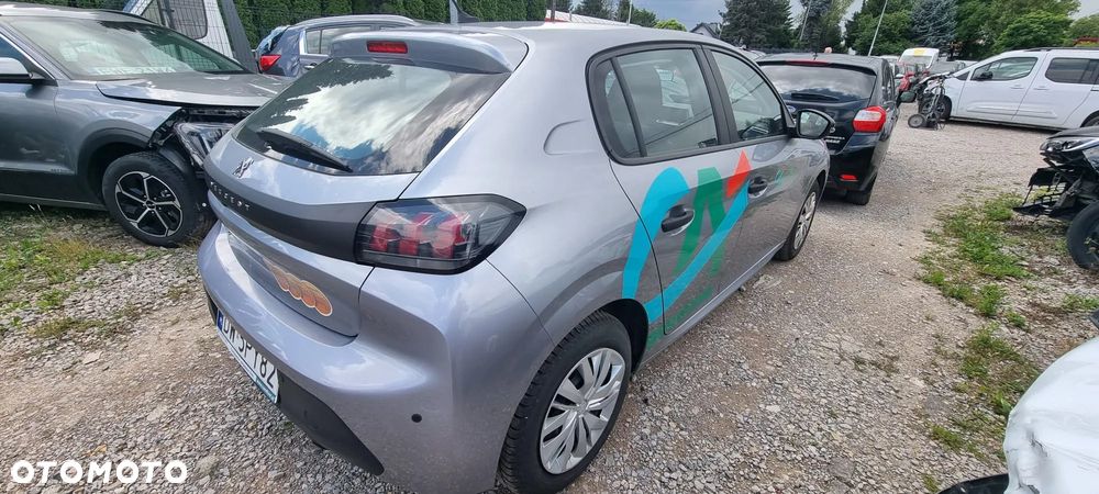 Peugeot 208 - 3