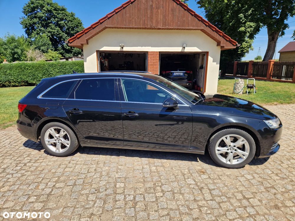 Audi A4 Avant 2.0 TDI Design - 10