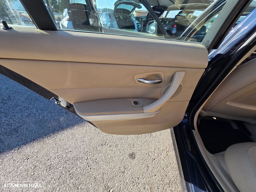 BMW 320 d Navigation - 13