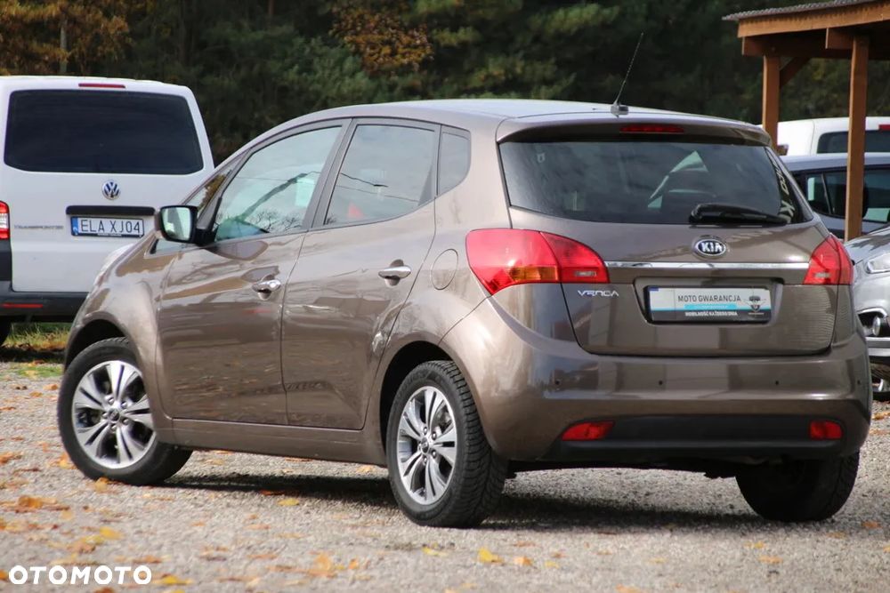 Kia Venga 1.4 CVVT Attract - 12