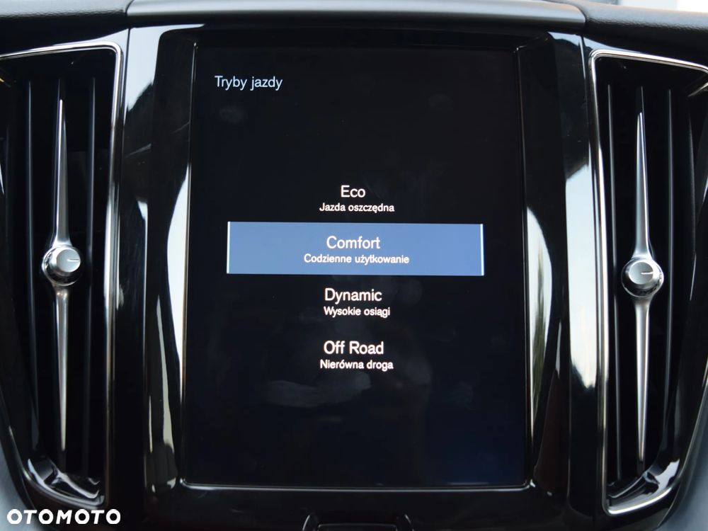 Volvo XC 60 D4 AWD Geartronic Momentum - 33