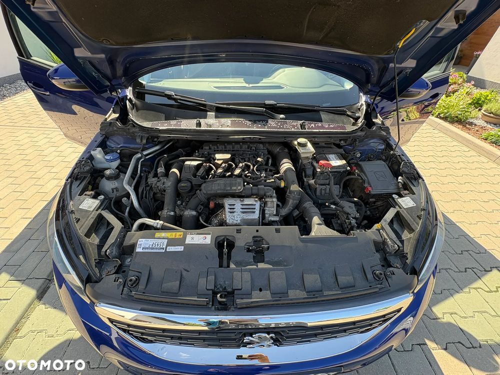 Peugeot 308 1.2 PureTech Allure S&S - 17