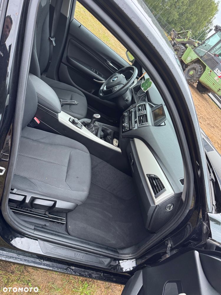 BMW Seria 1 - 22