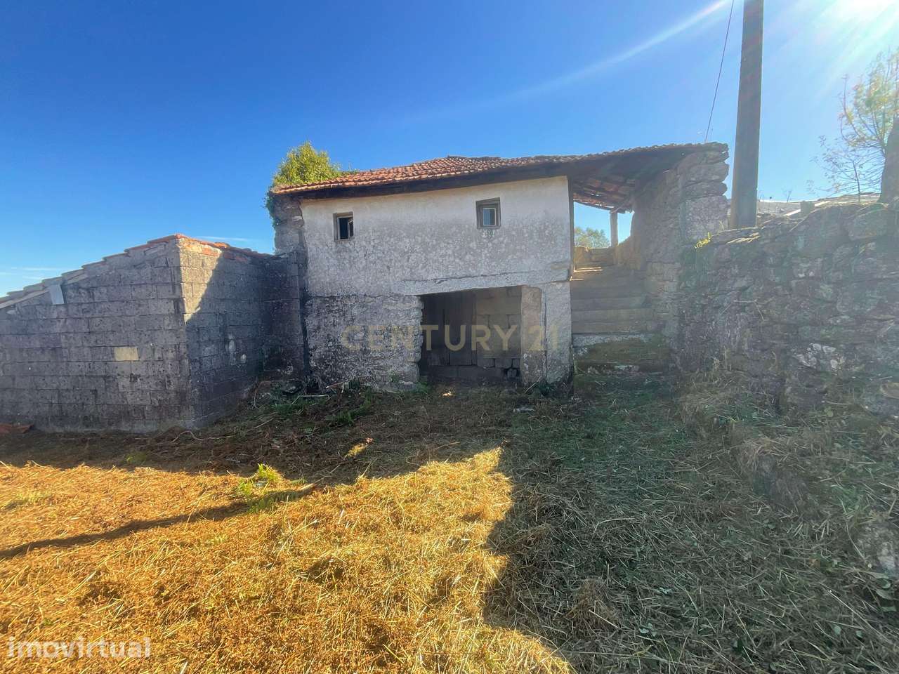 Moradia para restauro em Boivão, Valença - Grande imagem: 2/10