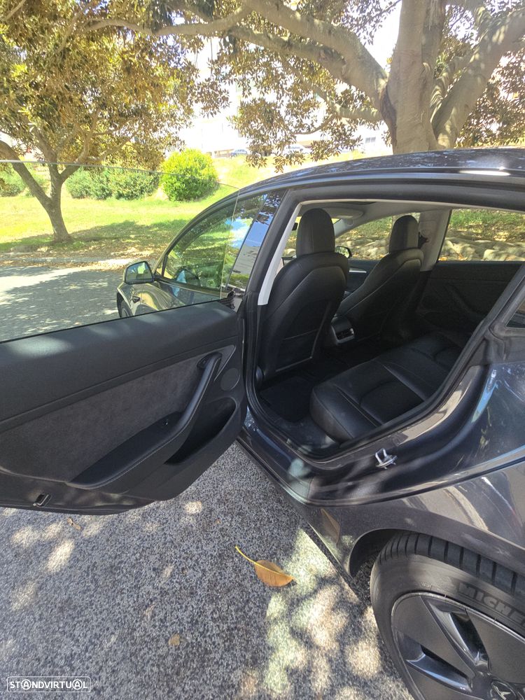 Tesla Model 3 Long Range Tração Integral Premium - 24