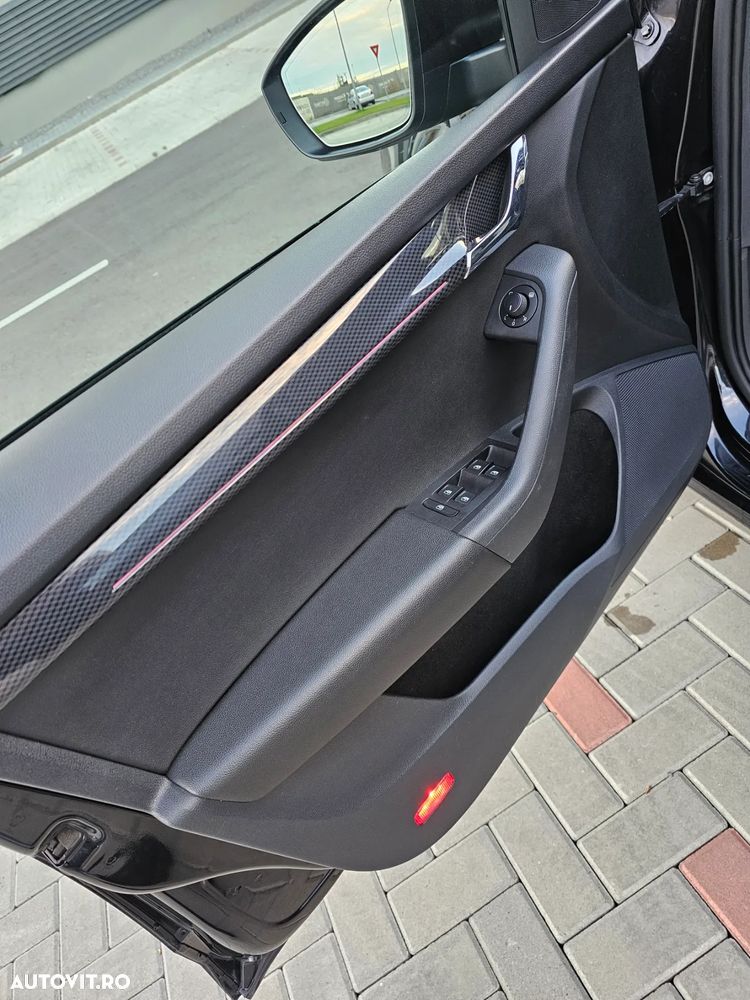 Skoda Octavia 2.0 TDI (Green tec) 4x4 DSG RS - 13