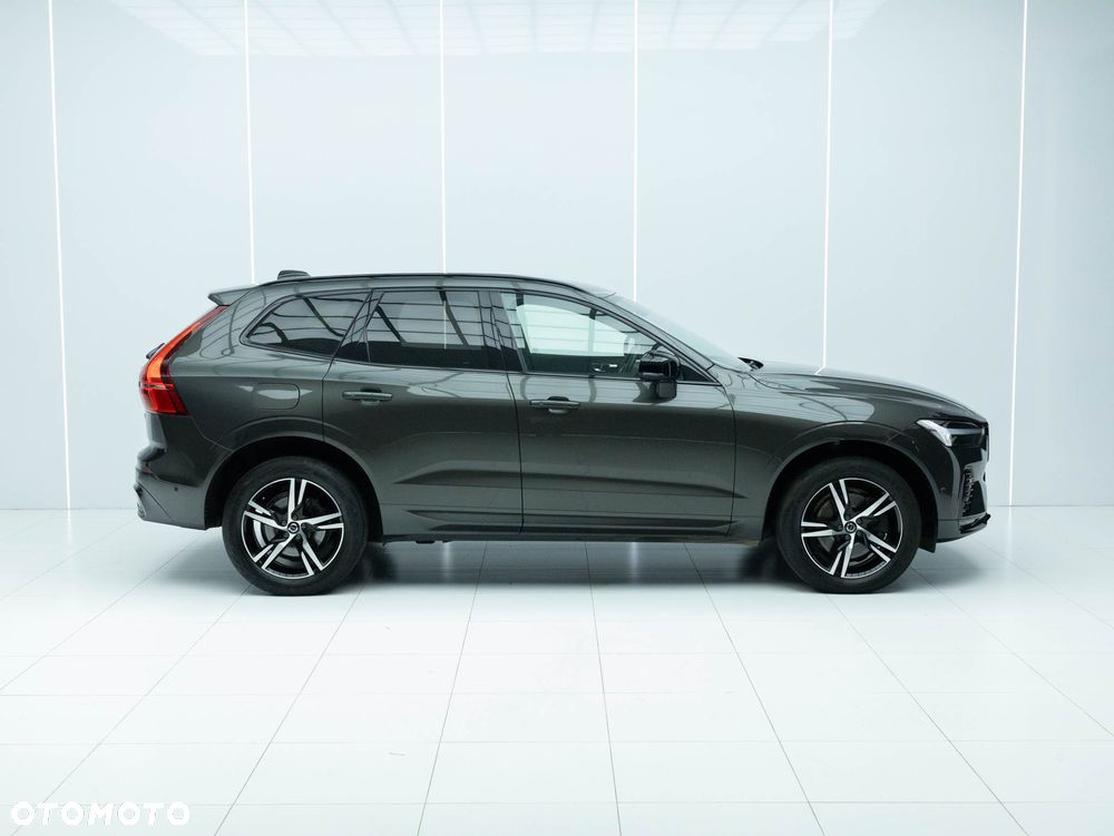 Volvo XC 60 B4 D AWD Ultimate Dark - 3