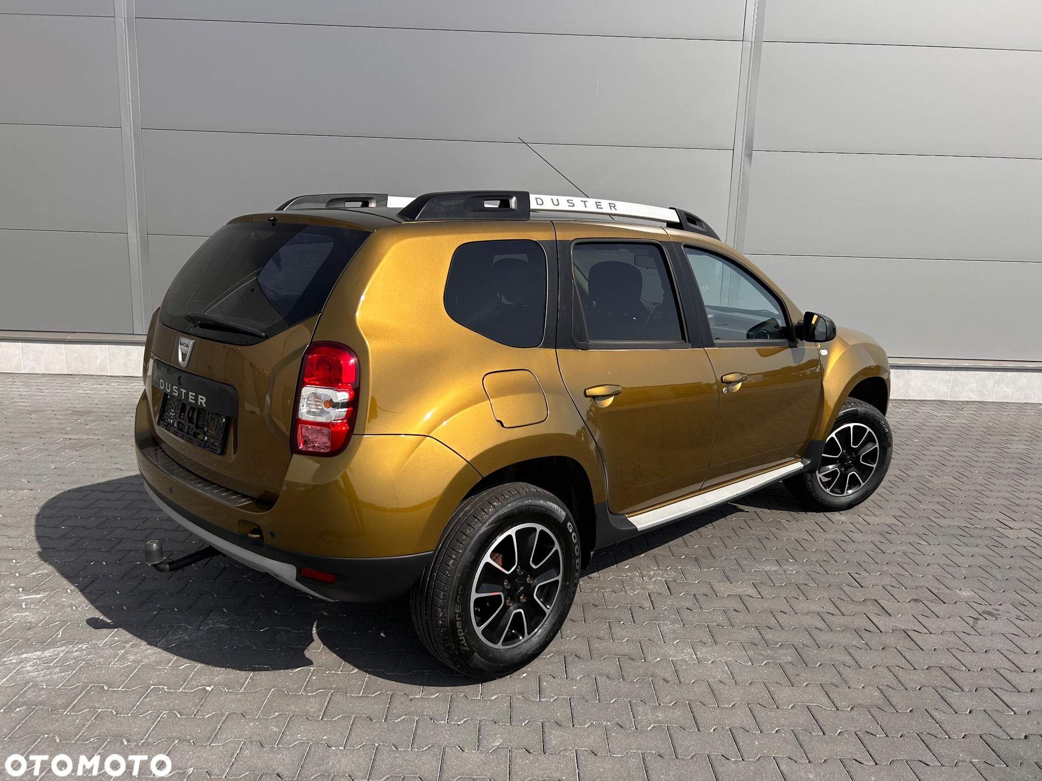 Dacia Duster 1.6 SCe Laureate S&S - 10