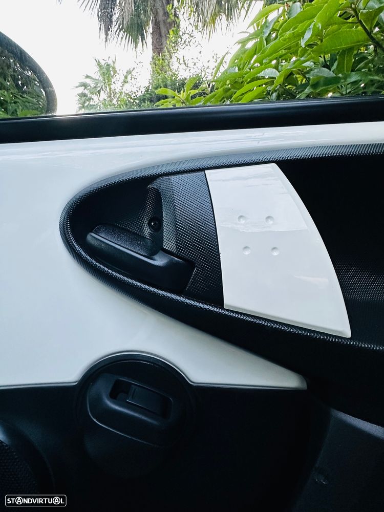 Citroën C1 VTi Shine - 24