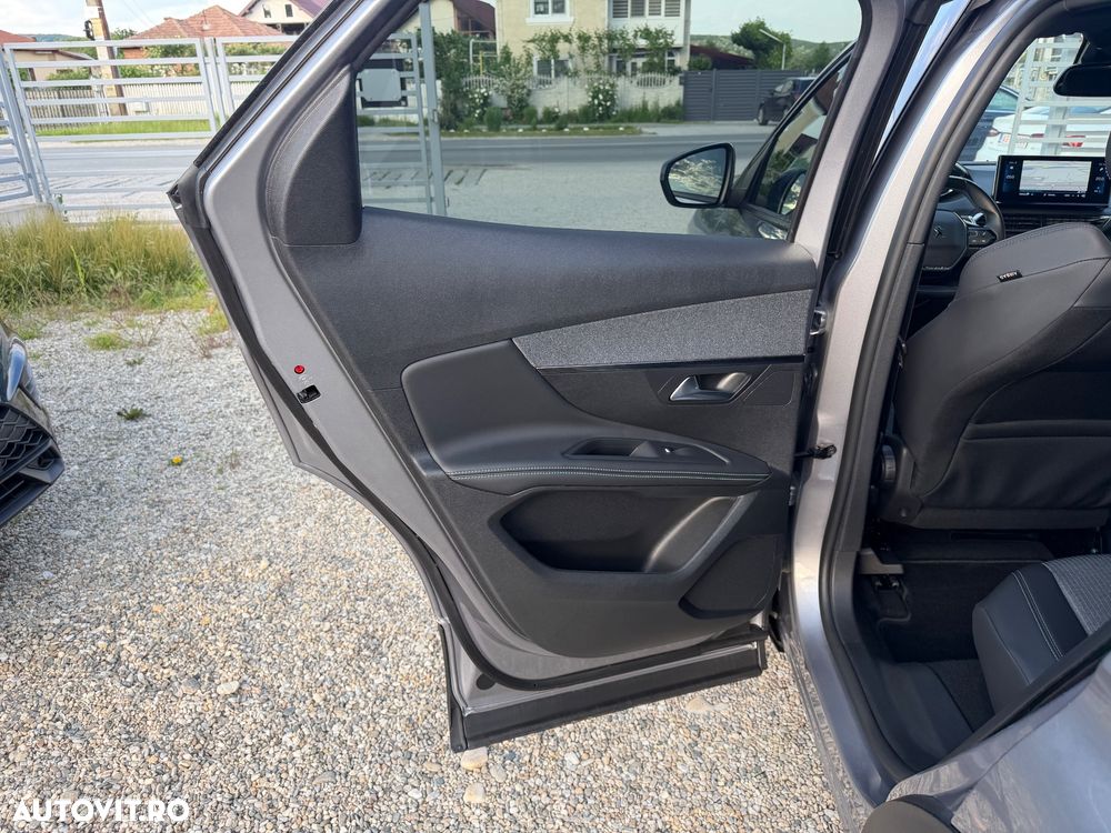 Peugeot 3008 BlueHDi 130 Stop & Start EAT8 Roadtrip - 12