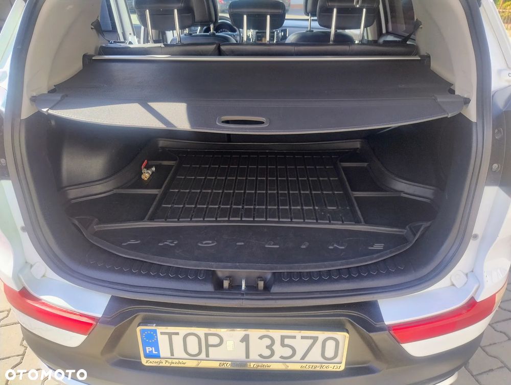 Kia Sportage 2.0 CRDI XL - 9